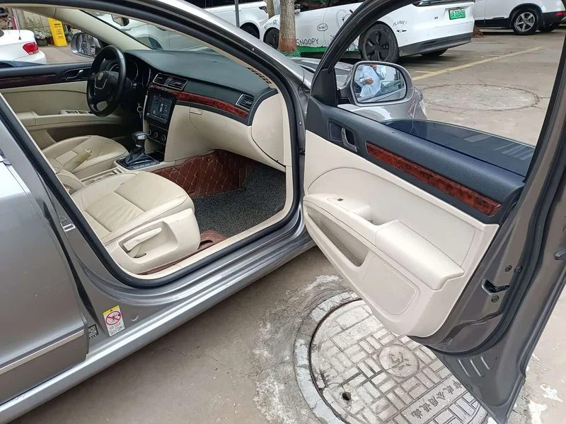 Volkswagen Superb — фото 4