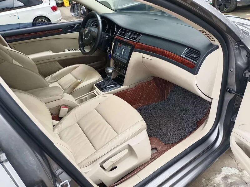 Volkswagen Superb — фото 6