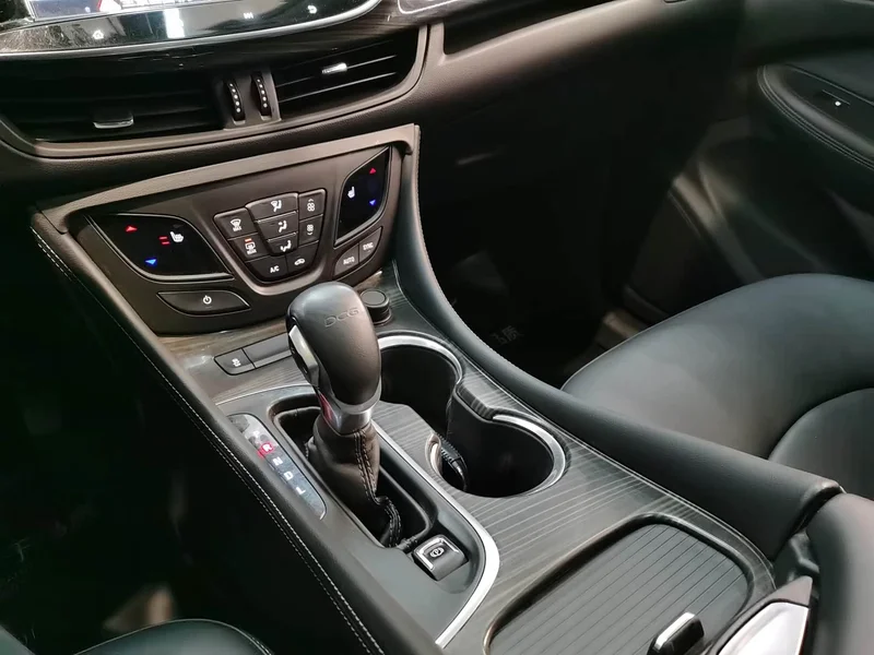 Buick Envision Plus — фото 9