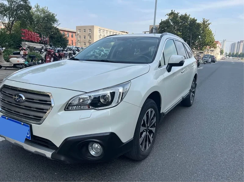 Subaru Outback — фото 1