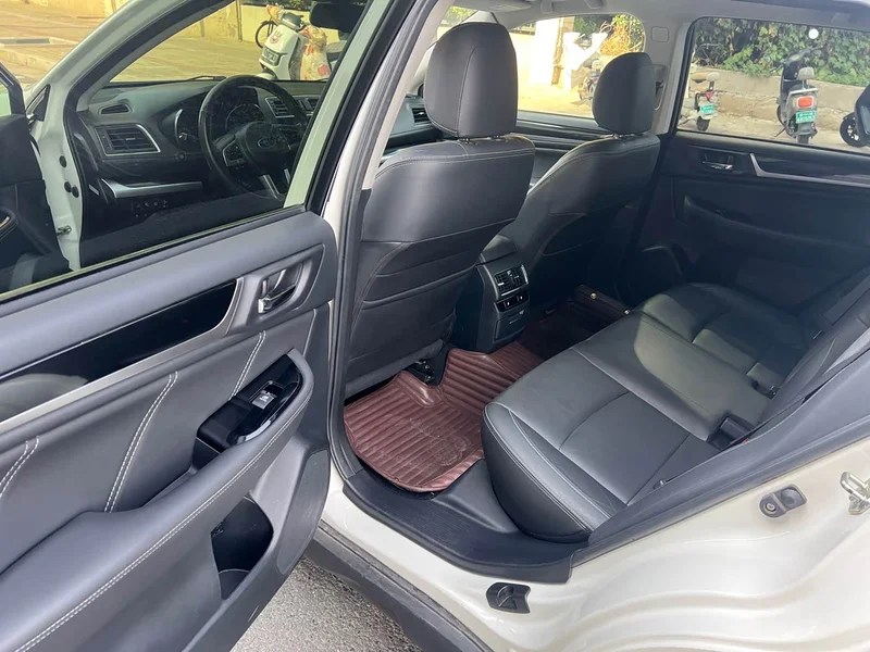 Subaru Outback — фото 8