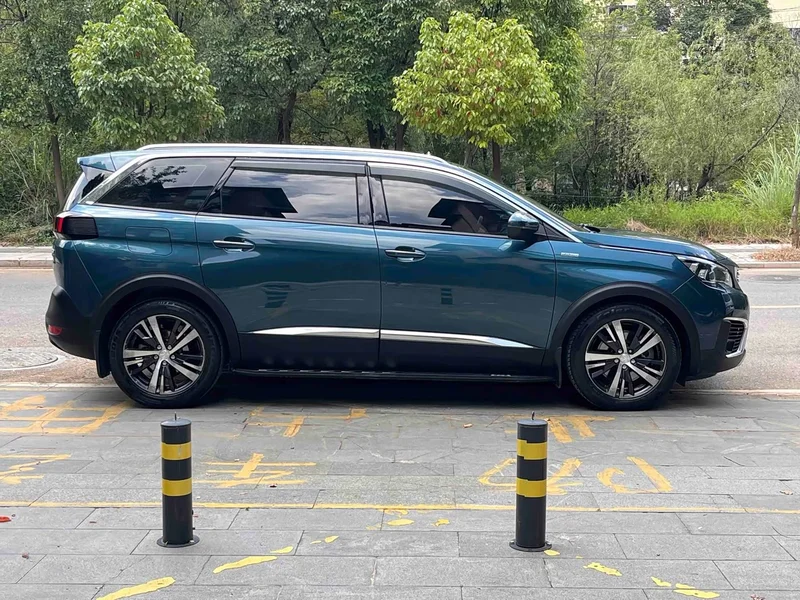 Peugeot 5008 — фото 4