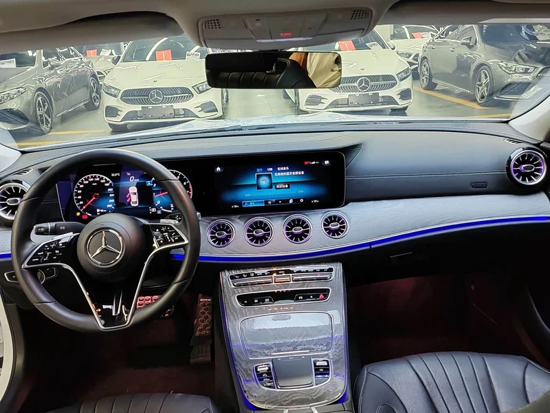 Mercedes-Benz CLS-Class — фото 12