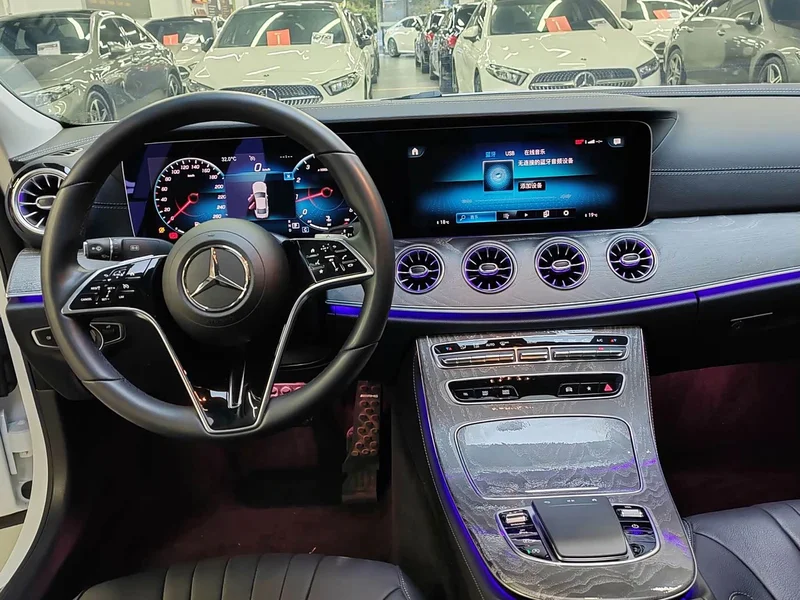 Mercedes-Benz CLS-Class — фото 13