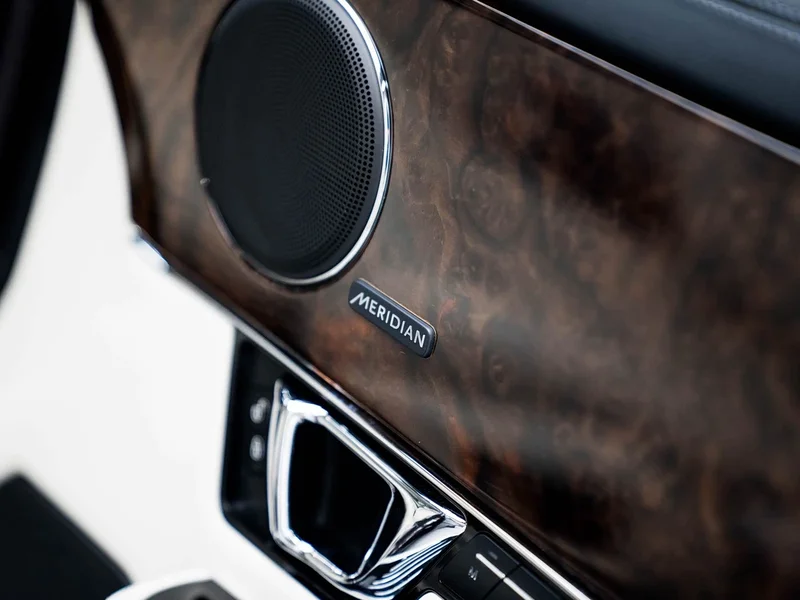 Jaguar XJ — фото 13