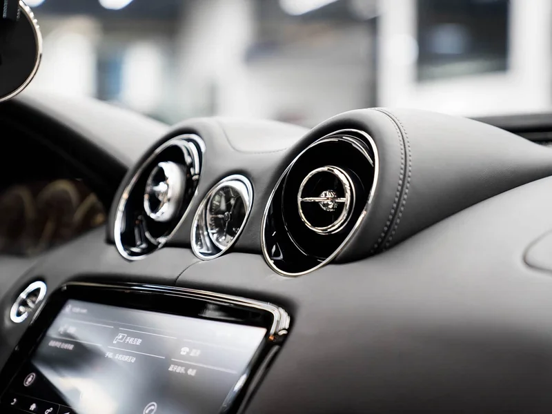 Jaguar XJ — фото 14