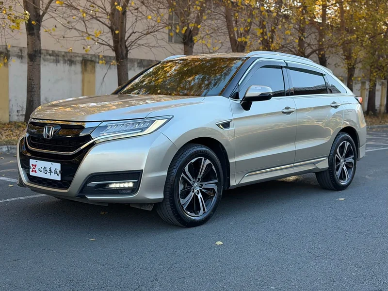 Honda UR-V — фото 1