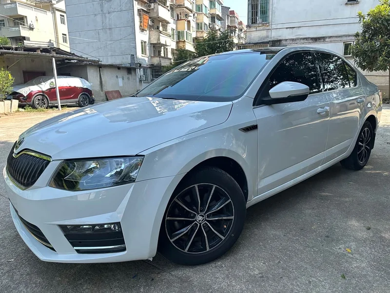 Volkswagen Octavia — фото 1