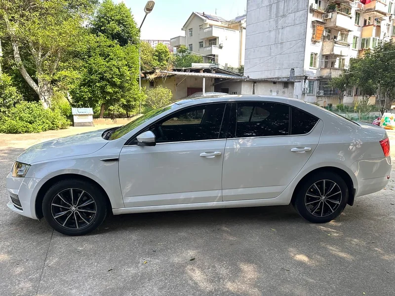 Volkswagen Octavia — фото 3