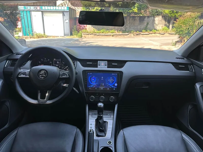 Volkswagen Octavia — фото 5