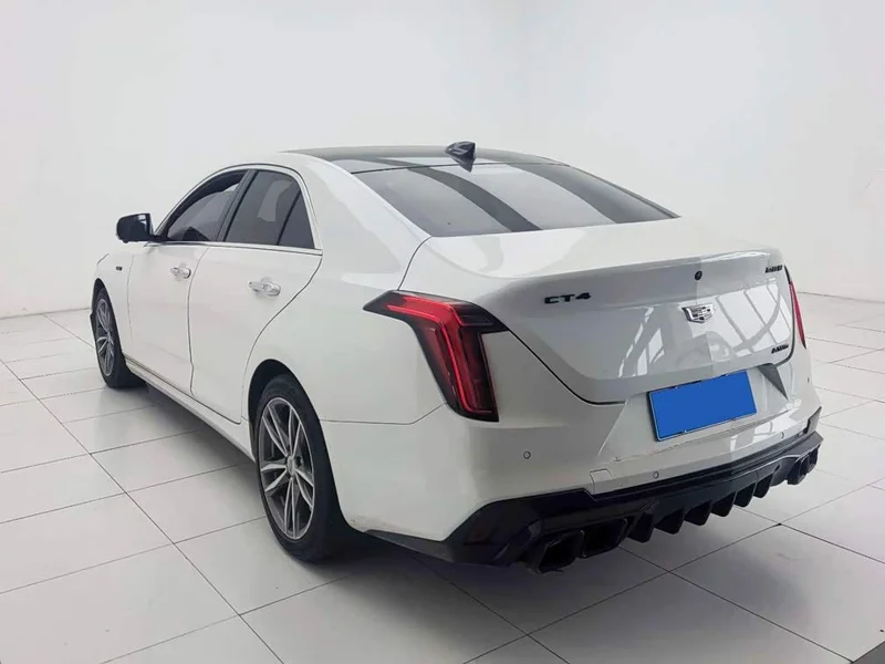 Cadillac CT4 — фото 7