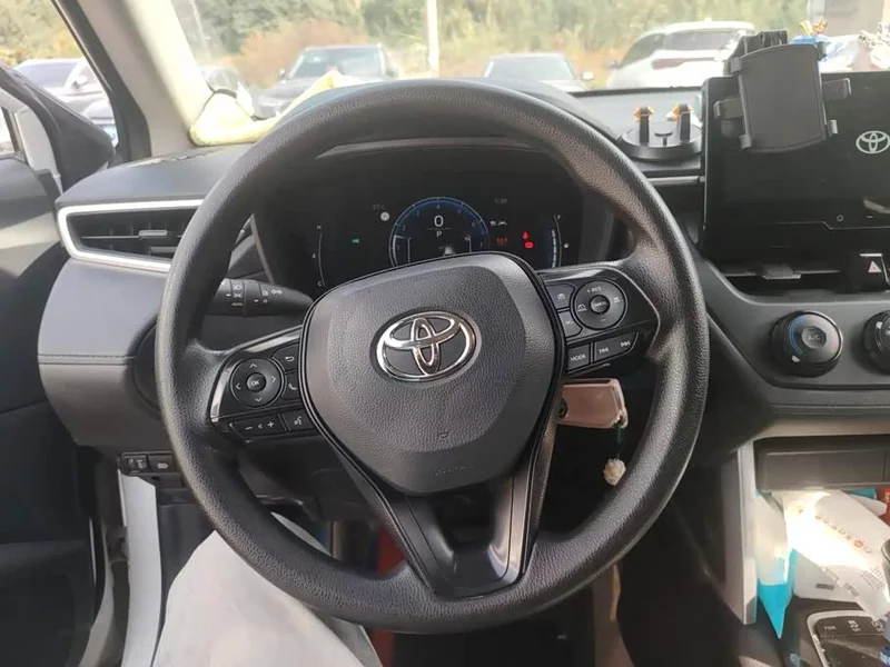 Toyota Corolla Cross — фото 15