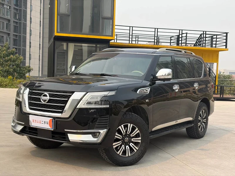 Nissan Patrol — фото 1