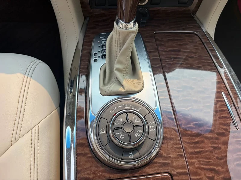 Nissan Patrol — фото 12