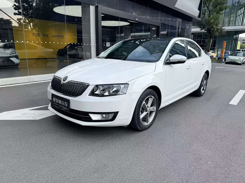 Volkswagen Octavia — фото 1
