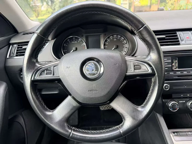 Volkswagen Octavia — фото 15