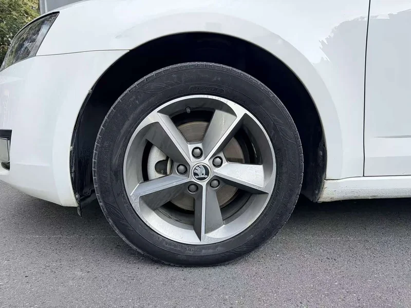 Volkswagen Octavia — фото 20