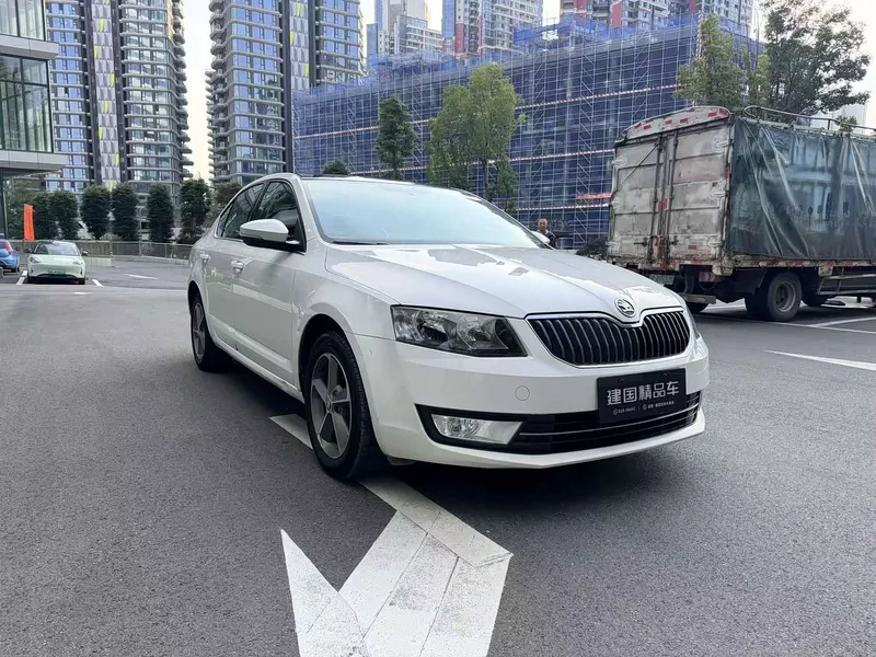 Volkswagen Octavia — фото 3