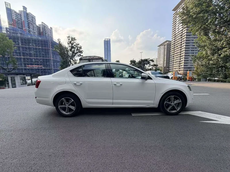 Volkswagen Octavia — фото 4