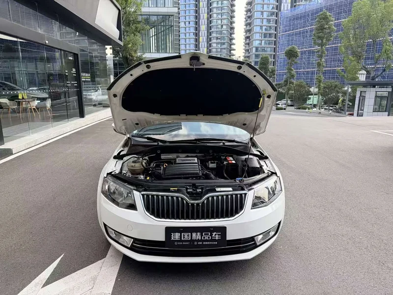 Volkswagen Octavia — фото 10