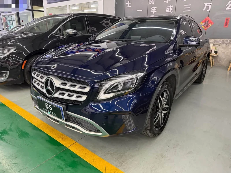 Mercedes-Benz GLA — фото 1