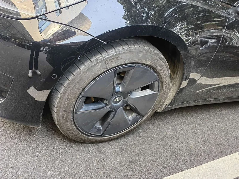 Tesla Model 3 — фото 15