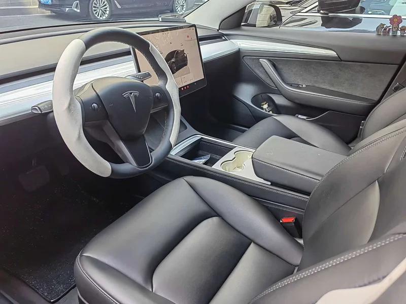 Tesla Model 3 — фото 5