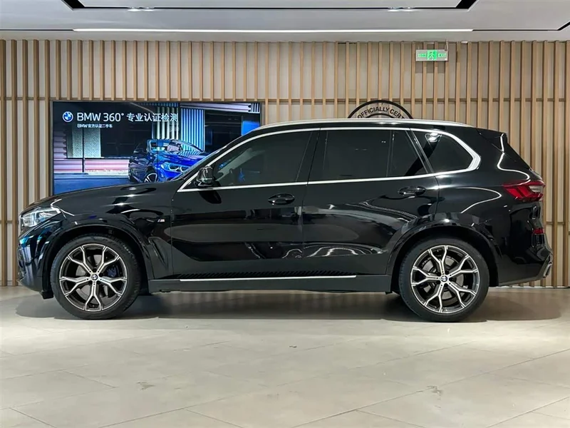 BMW X5 — фото 10