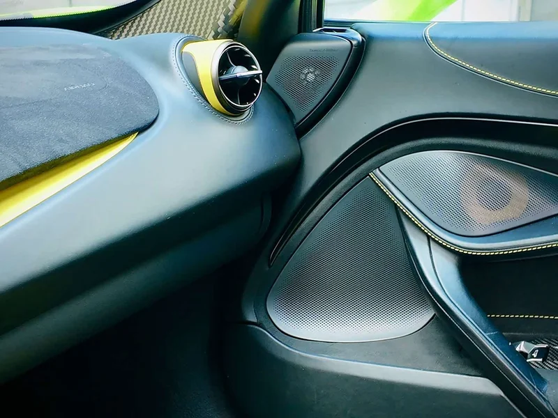 McLaren 720S — фото 11