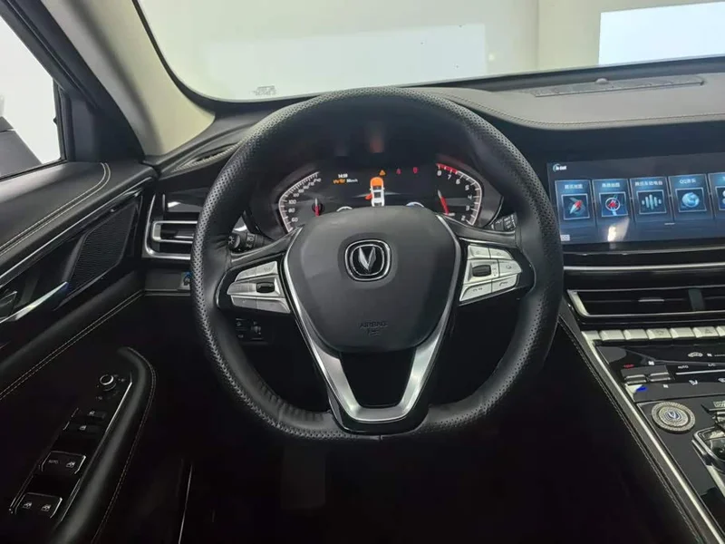 Changan CS85 COUPE — фото 15