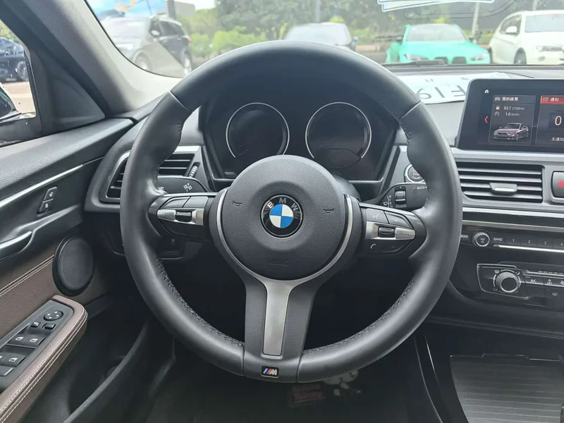 BMW 1-Series — фото 10