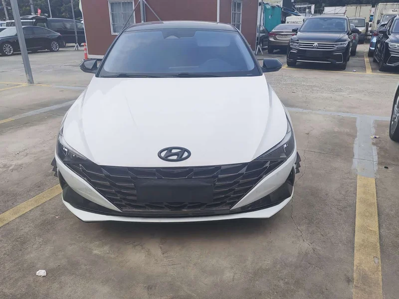 Hyundai Elantra — фото 2