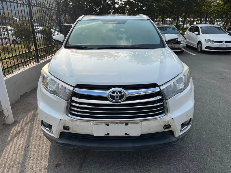 Toyota Highlander — фото 2