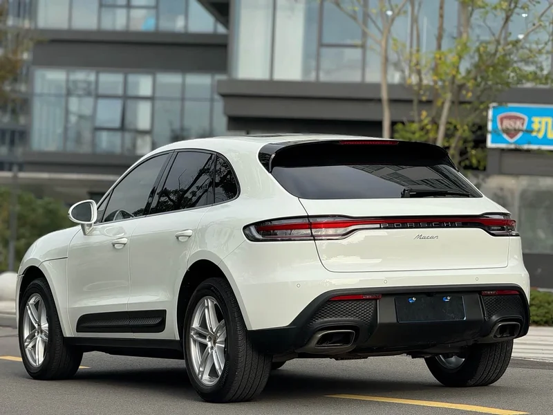 Porsche Macan — фото 11
