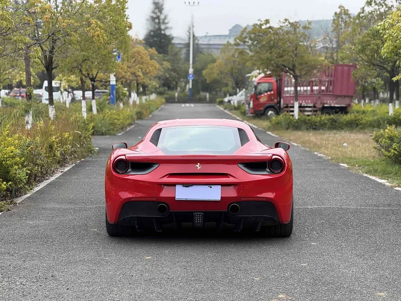 Ferrari 488 — фото 2