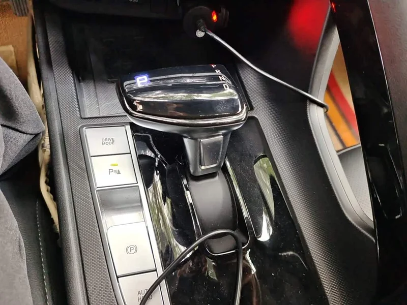 Hyundai Elantra — фото 10