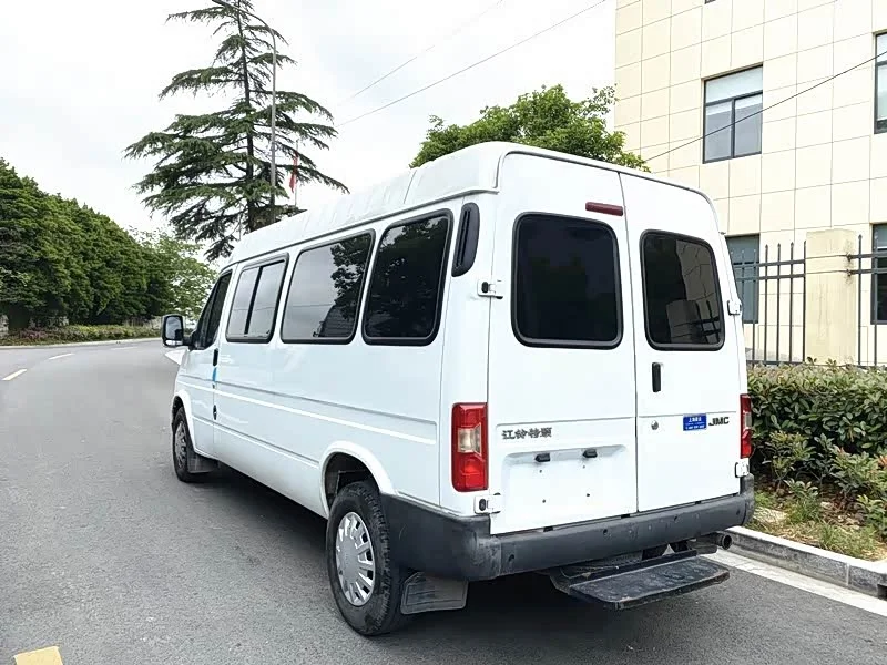 Volkswagen Transporter — фото 4