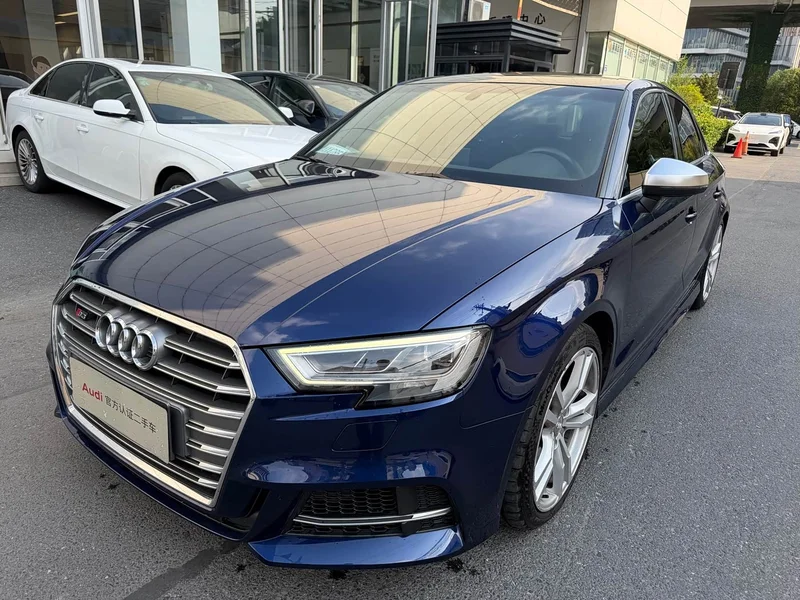 Audi S3 — фото 1
