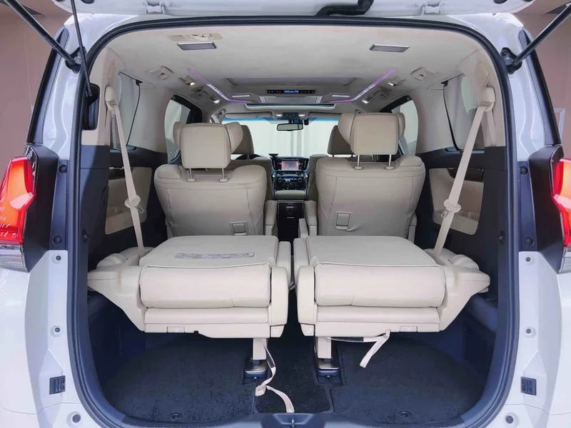 Toyota Alphard — фото 14