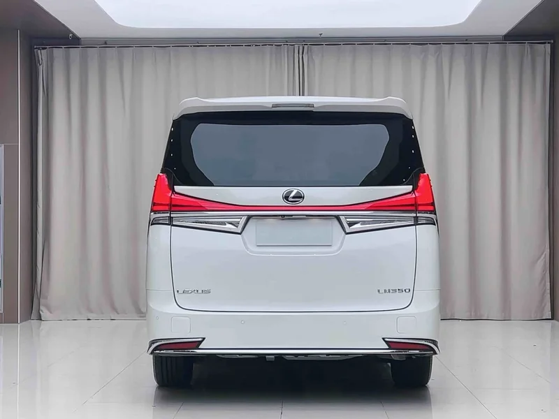 Toyota Alphard — фото 20