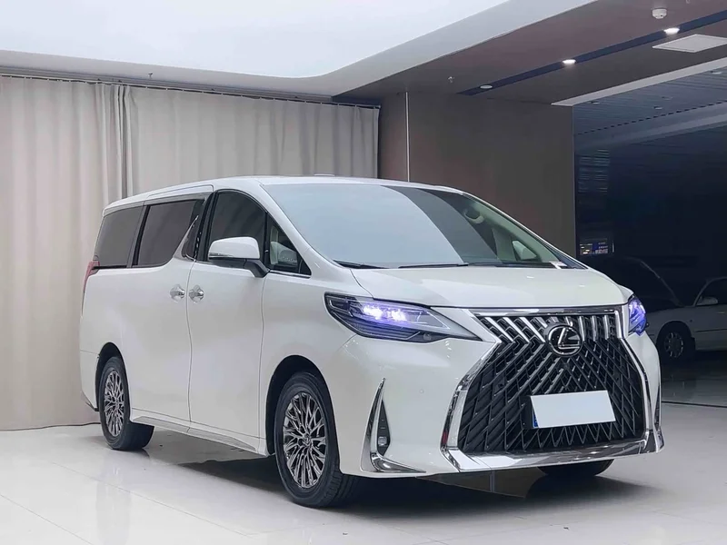 Toyota Alphard — фото 3