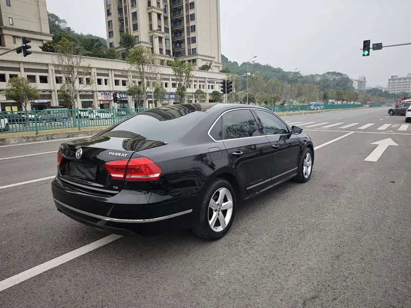 Volkswagen Passat — фото 4