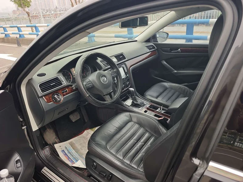 Volkswagen Passat — фото 6
