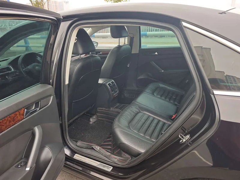 Volkswagen Passat — фото 7