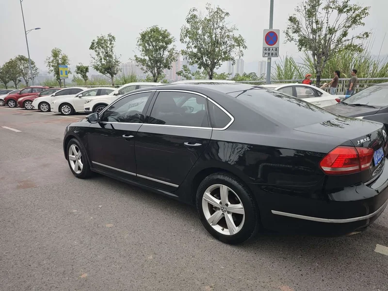 Volkswagen Passat — фото 9