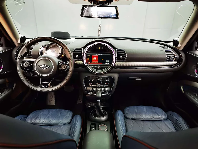 MINI CLUBMAN — фото 16