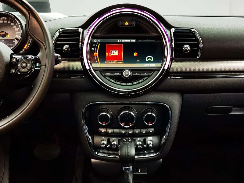 MINI CLUBMAN — фото 18