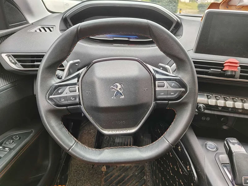 Peugeot 5008 — фото 10