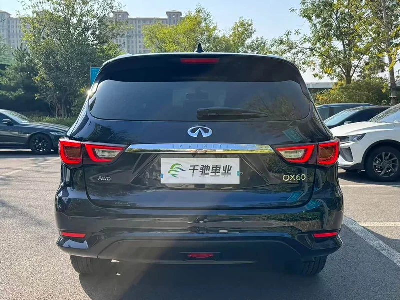 Infiniti QX60 (Imported) — фото 15