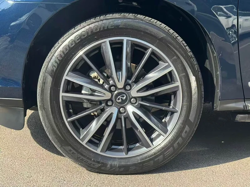 Infiniti QX60 (Imported) — фото 19